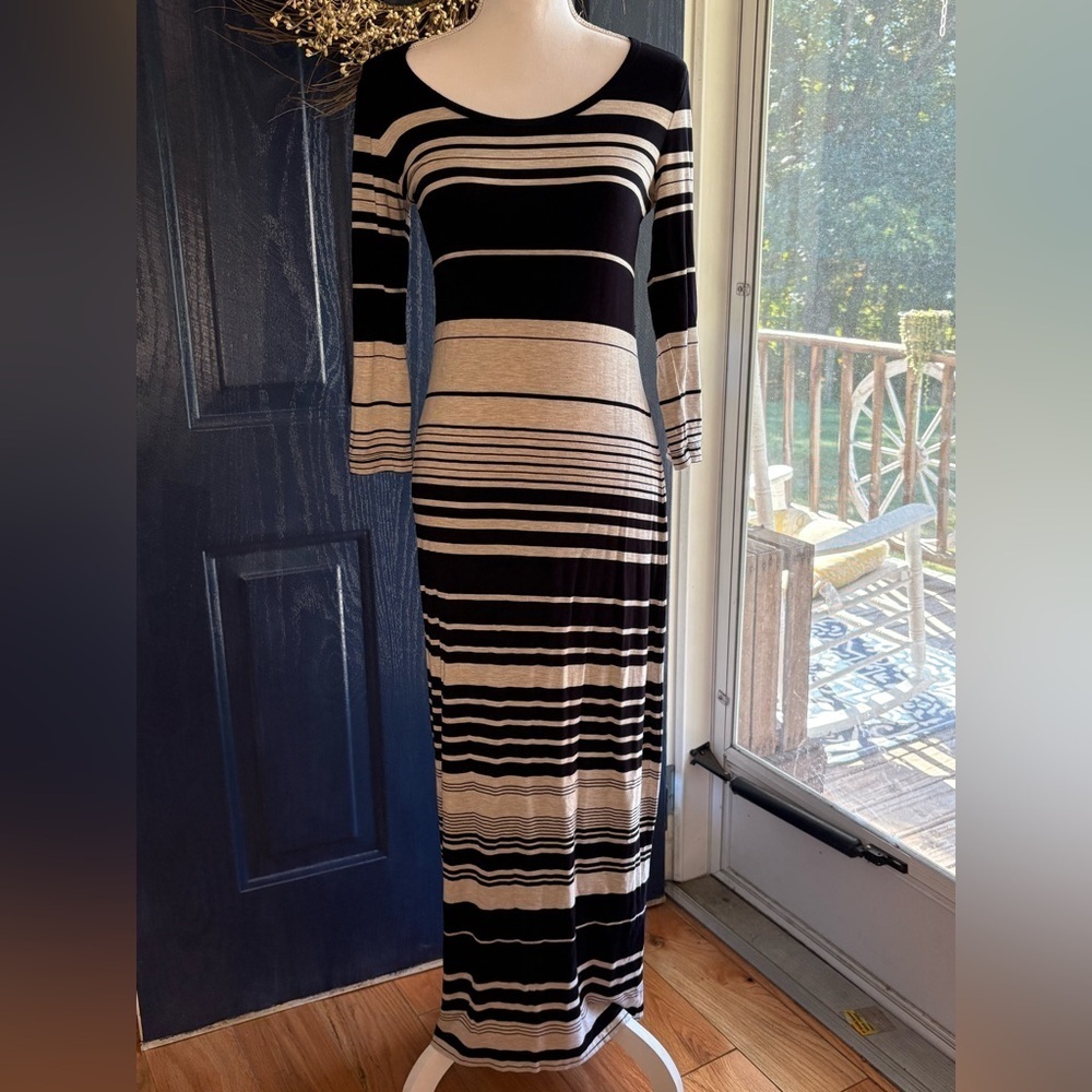 Calvin Klein Black & Gray Striped Long Sleeve Dress size 2